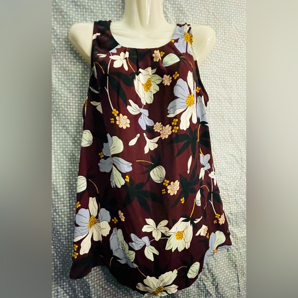 LOFT SLEEVELESS BLOUSE